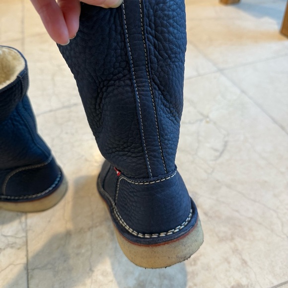 Cozy Navy Winter Boots for Women - Picture 5 of 10